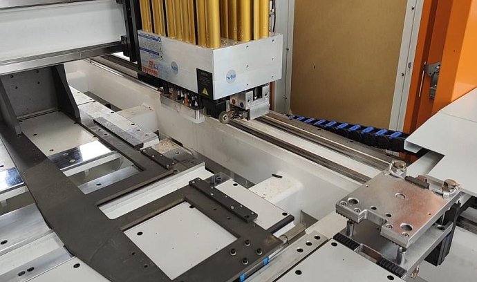 Автоматический сверлильно-присадочный станок с ЧПУ WoodTec HBM 611K A