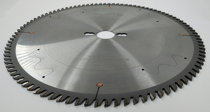 Основная пила WoodTec для форматно-раскроечных станков Ø300 х 30 х 3,2 / 2,2 Z = 96 FZ/TR