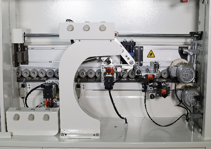 Автоматический кромкооблицовочный станок WoodTec Compact F2J