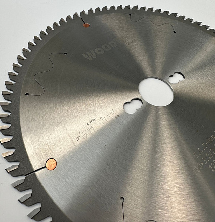 Основная пила WoodTec для форматно-раскроечных станков Ø250 х 30 x 3,2 / 2,2 Z = 80 FZ/TR