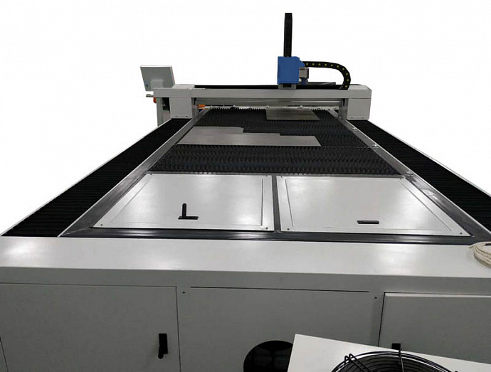 Оптоволоконный лазерный станок для резки металла MetalTec 1530 (1000W)