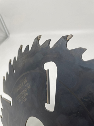 Пила дисковая Ø350 х 75 х 3,8/2,5 Z = (18 + 18) + 4 WoodTec