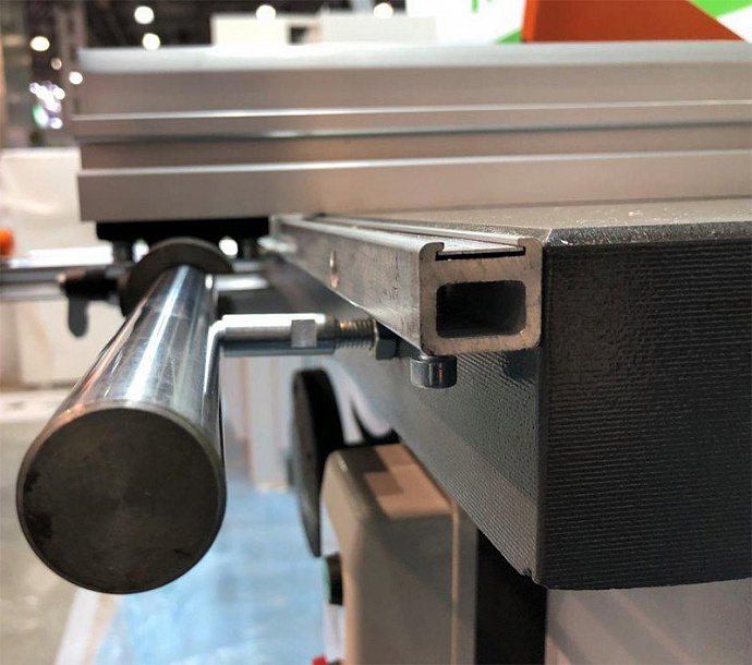 Круглопильный станок с торцовочной кареткой WoodTec C 75 NEW