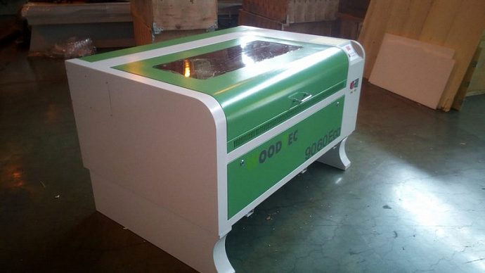Лазерно-гравировальный станок с ЧПУ WoodTec WL 9060 M2 ECO