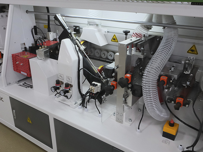 Автоматический кромкооблицовочный станок WoodTec Compact F