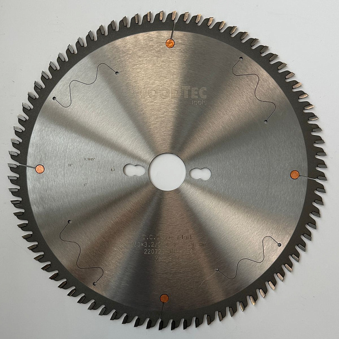 Основная пила WoodTec для форматно-раскроечных станков Ø250 х 30 x 3,2 / 2,2 Z = 80 FZ/TR